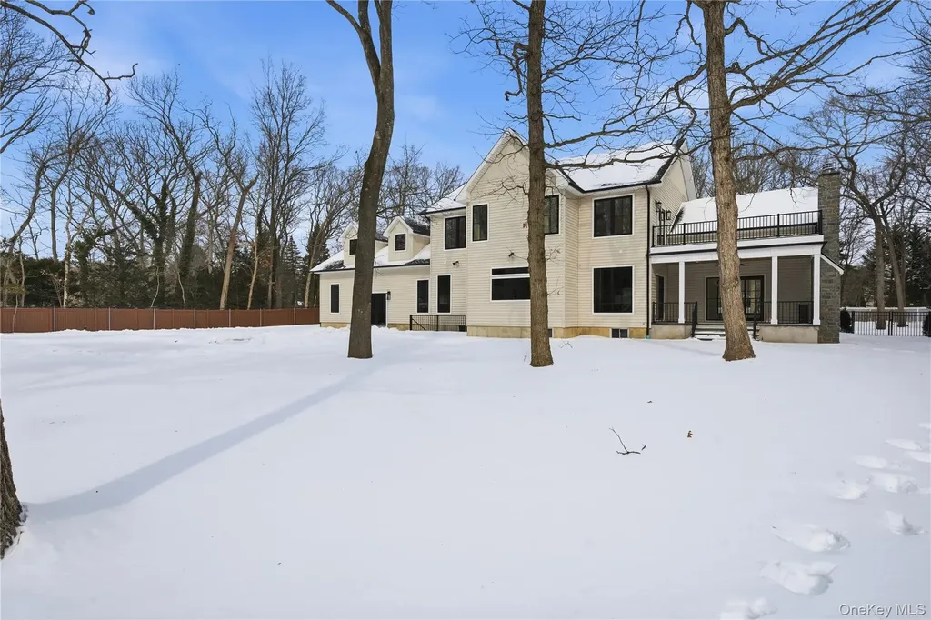 115 Weeks Drive Dix Hills NY 11746