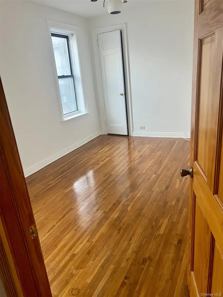 2186 Cruger Avenue Bronx NY 10462