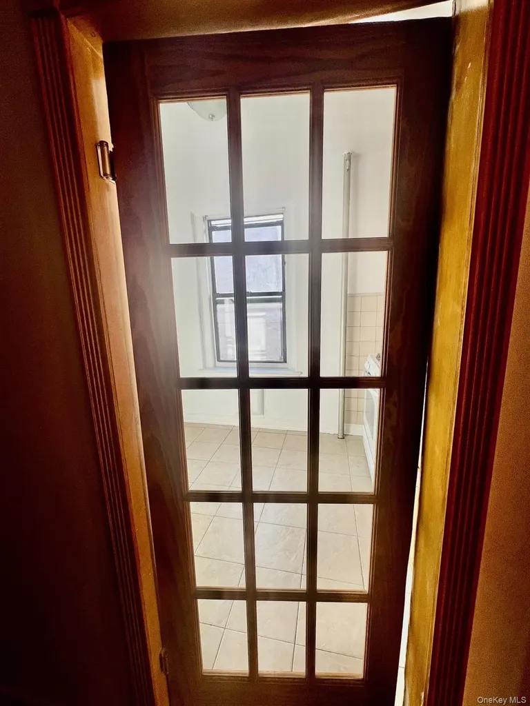 2186 Cruger Avenue Bronx NY 10462