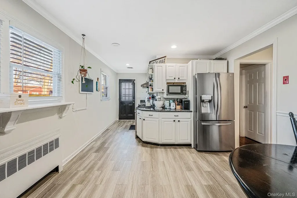 792 Frankford Road West Babylon NY 11704