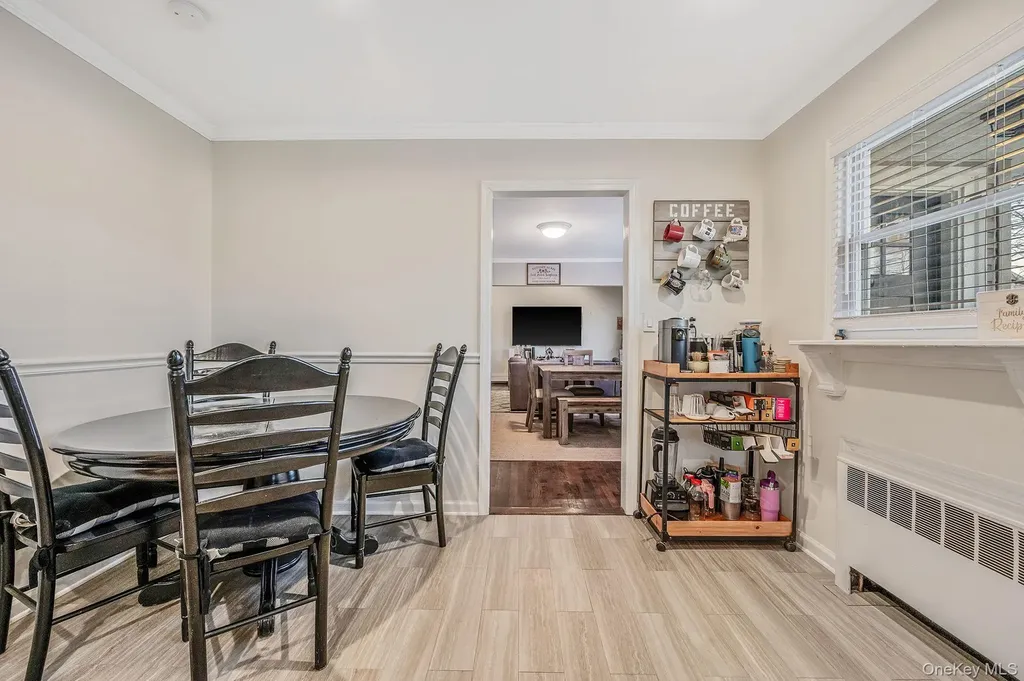 792 Frankford Road West Babylon NY 11704