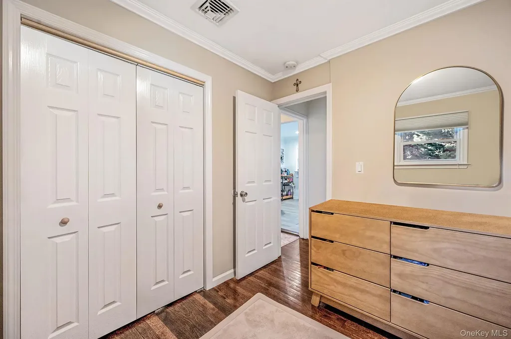 792 Frankford Road West Babylon NY 11704