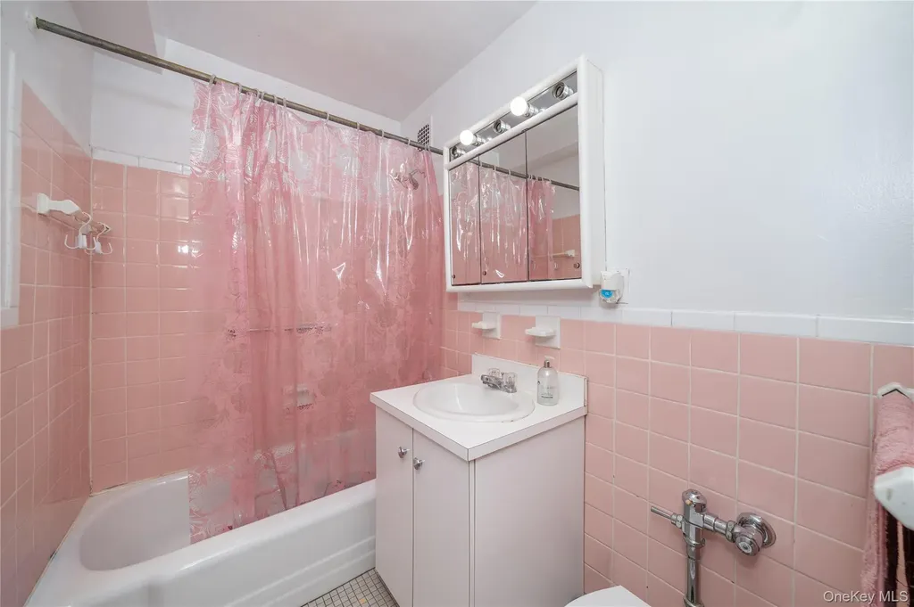 5775 Mosholu Avenue Bronx NY 10471