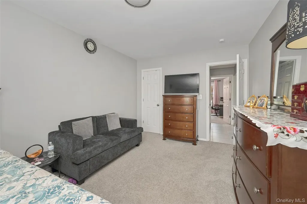 31 21st Avenue Bay Shore NY 11706