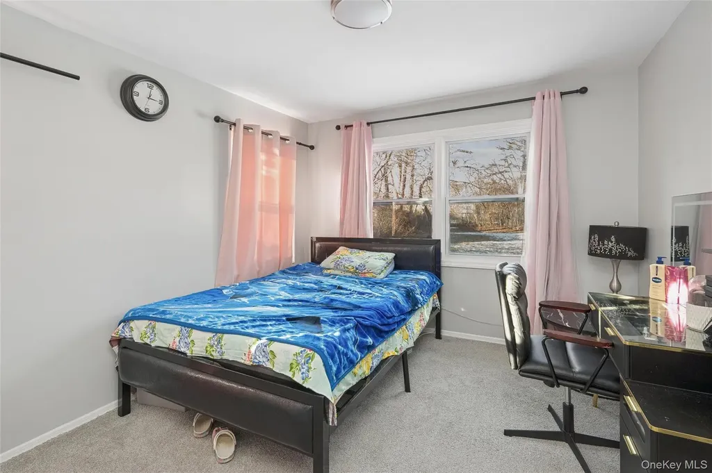 31 21st Avenue Bay Shore NY 11706