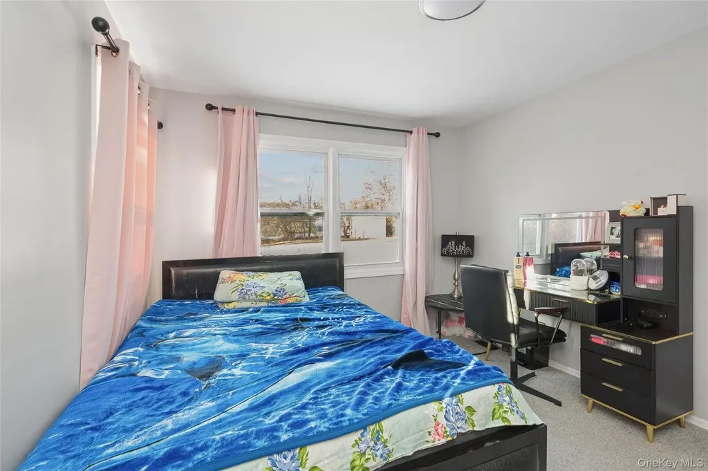 31 21st Avenue Bay Shore NY 11706