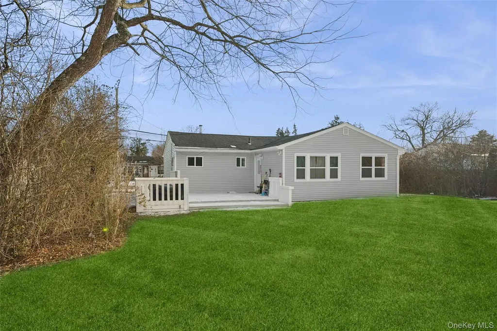 31 21st Avenue Bay Shore NY 11706