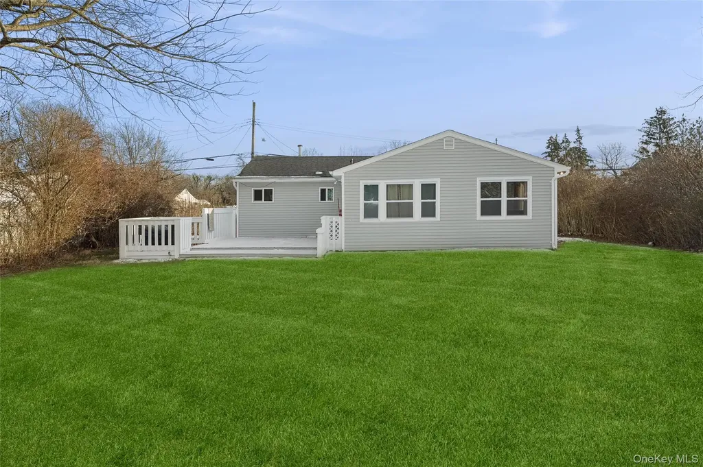 31 21st Avenue Bay Shore NY 11706