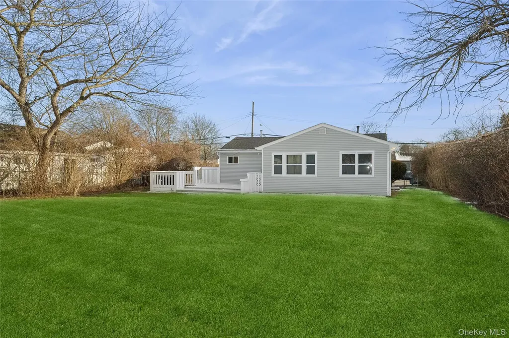 31 21st Avenue Bay Shore NY 11706