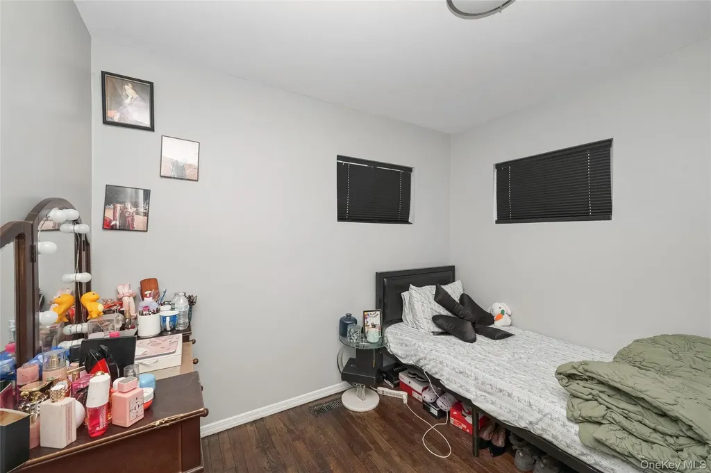31 21st Avenue Bay Shore NY 11706
