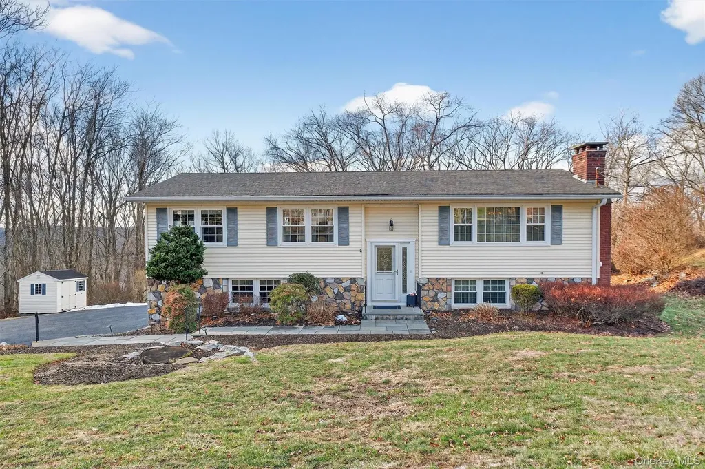 34 Lindy Drive Carmel NY 10512