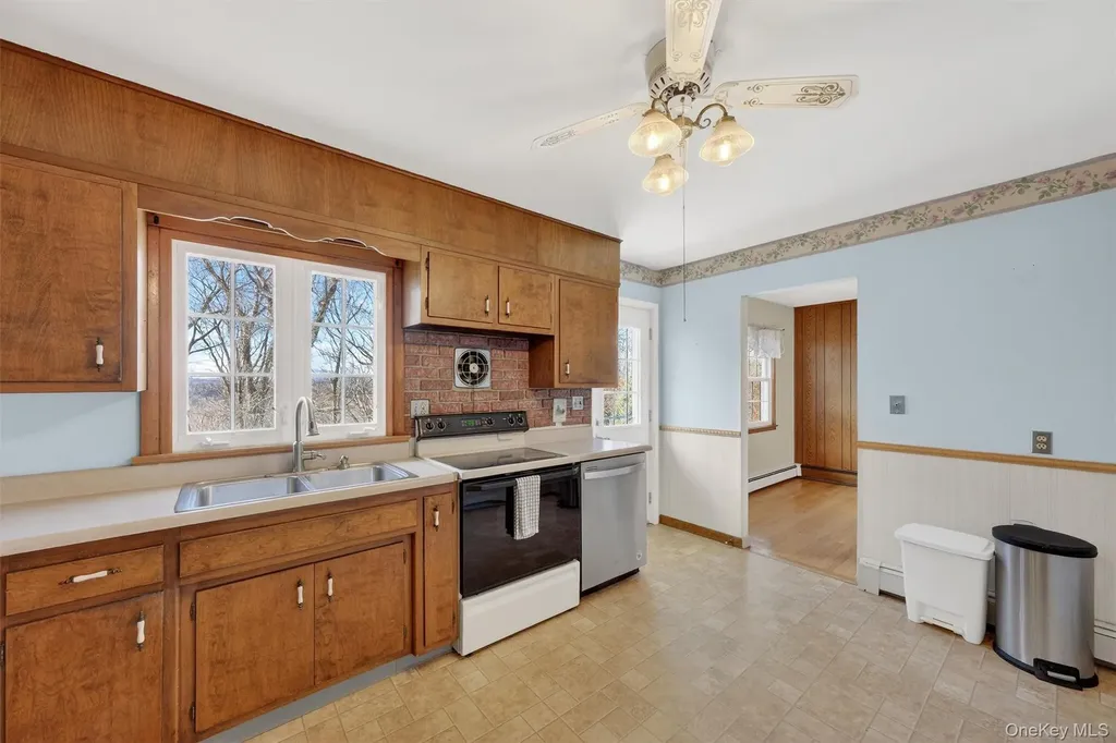 34 Lindy Drive Carmel NY 10512