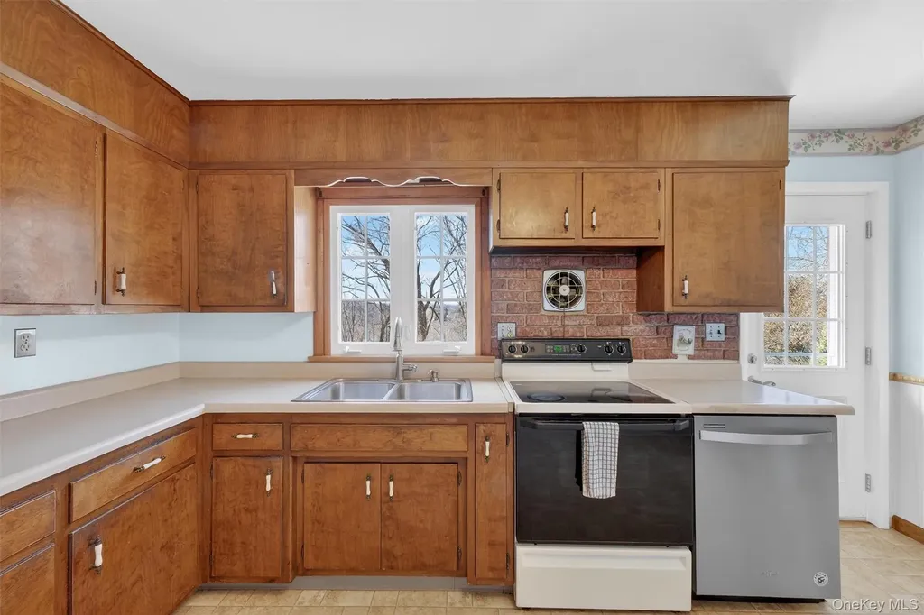 34 Lindy Drive Carmel NY 10512