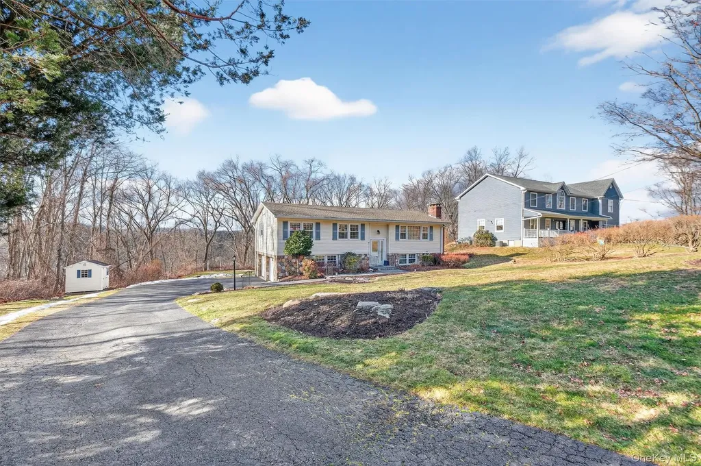 34 Lindy Drive Carmel NY 10512