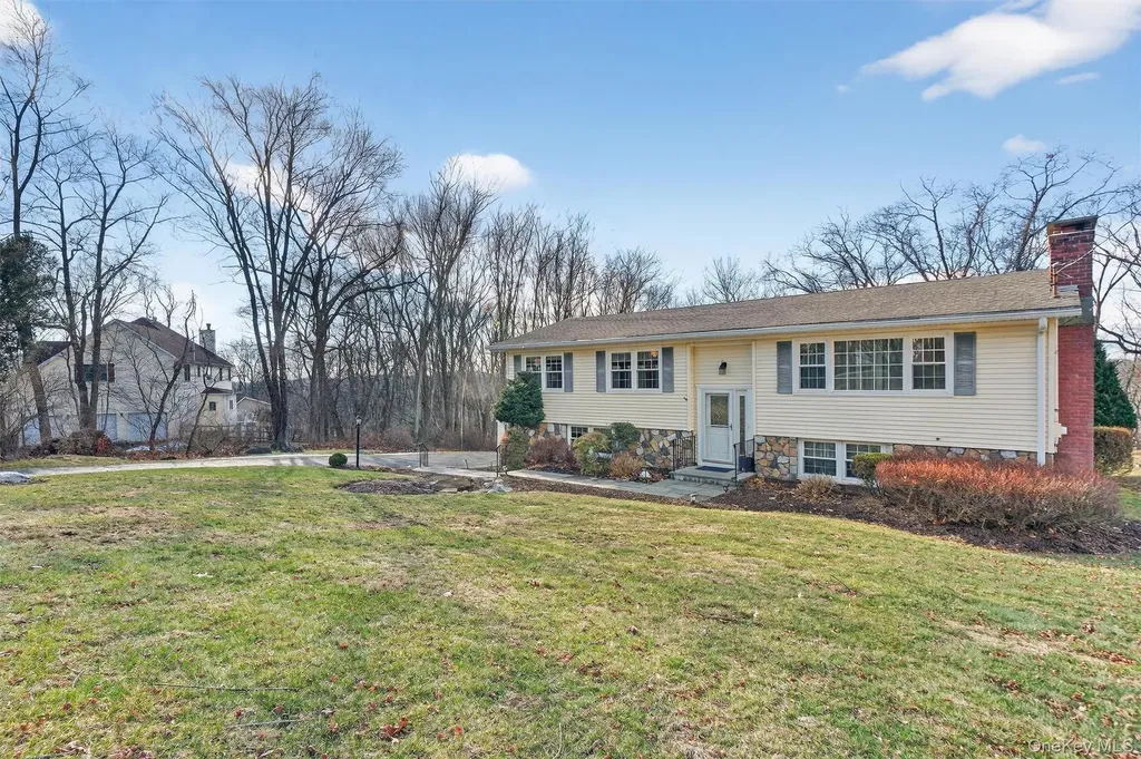 34 Lindy Drive Carmel NY 10512