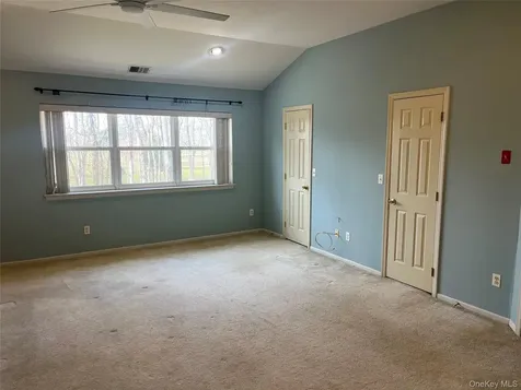 82 Lakeview Drive Manorville NY 11949