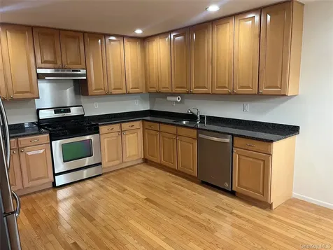 82 Lakeview Drive Manorville NY 11949