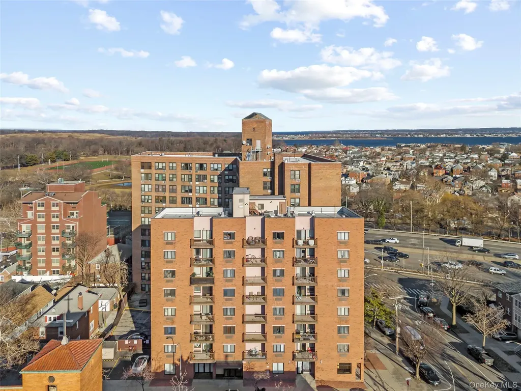 1600 Parkview Avenue Bronx NY 10461