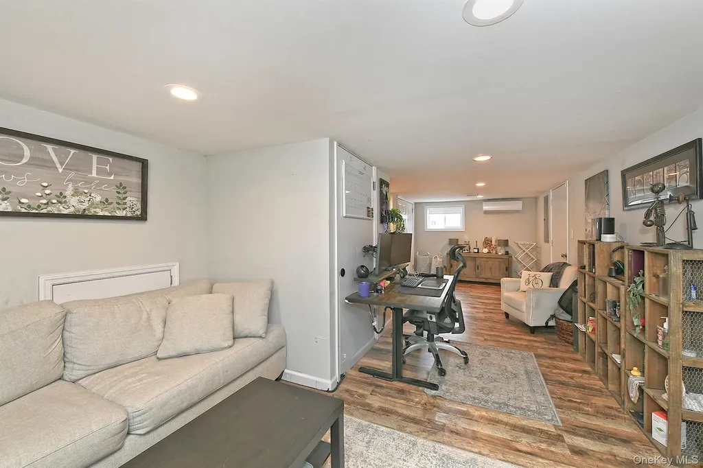 17 Pine Tree Road South Huntington NY 11746