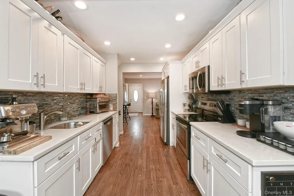 17 Pine Tree Road South Huntington NY 11746