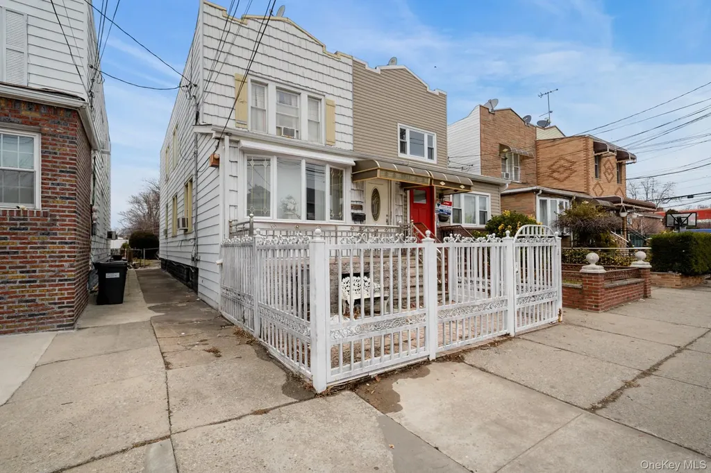8911 Avenue M Brooklyn NY 11236