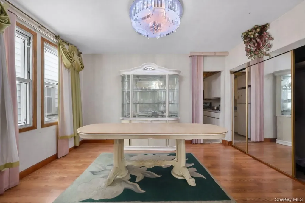 8911 Avenue M Brooklyn NY 11236