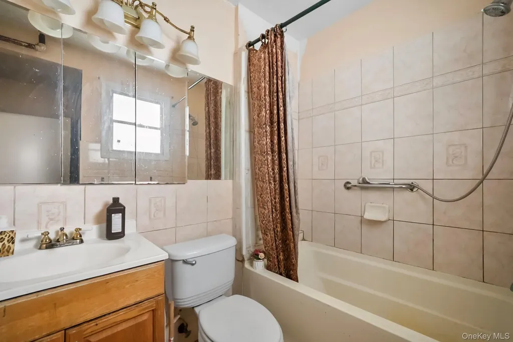 8911 Avenue M Brooklyn NY 11236
