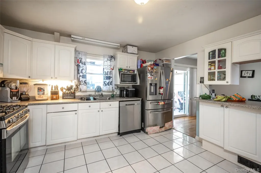 76 Derick Drive Fishkill NY 12524
