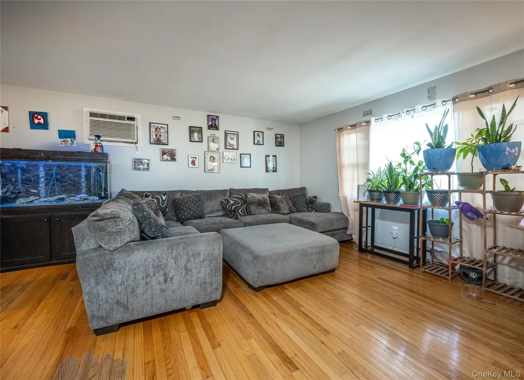 76 Derick Drive Fishkill NY 12524