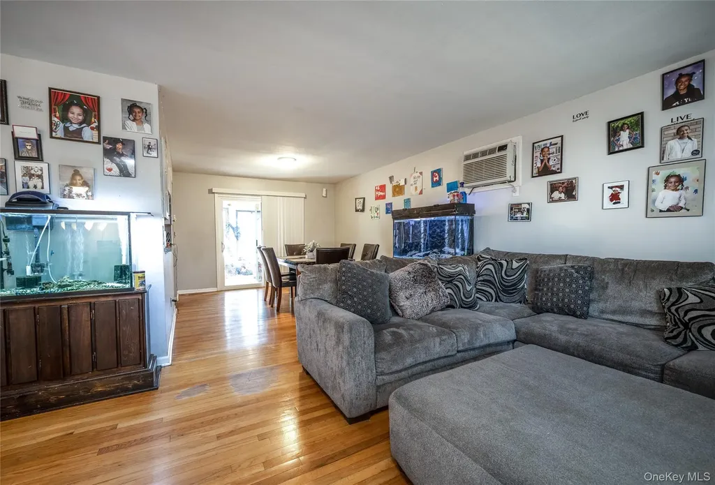 76 Derick Drive Fishkill NY 12524