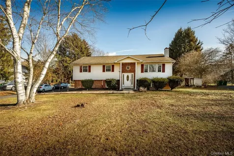 76 Derick Drive Fishkill NY 12524