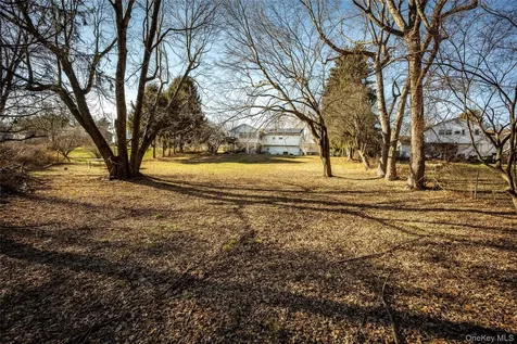 76 Derick Drive Fishkill NY 12524