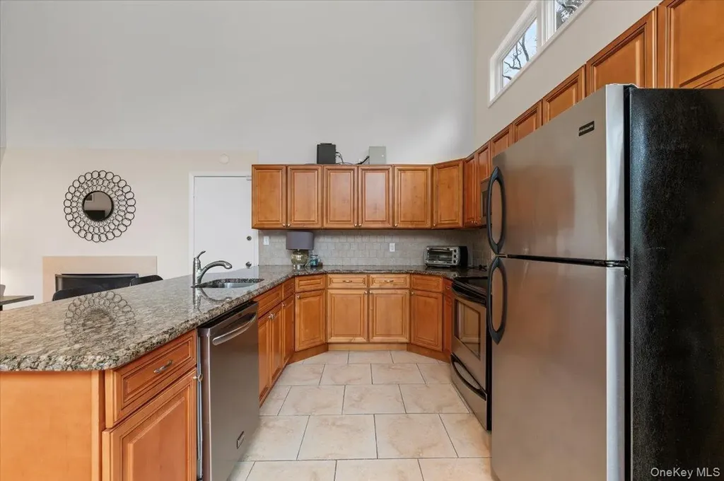 98 Squiretown Road Hampton Bays NY 11946