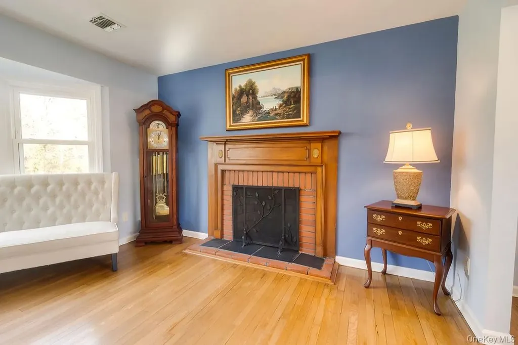 4 Conscience Bay Road Setauket NY 11733