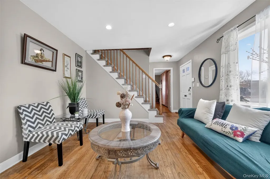 191 Morsemere Avenue Yonkers NY 10703