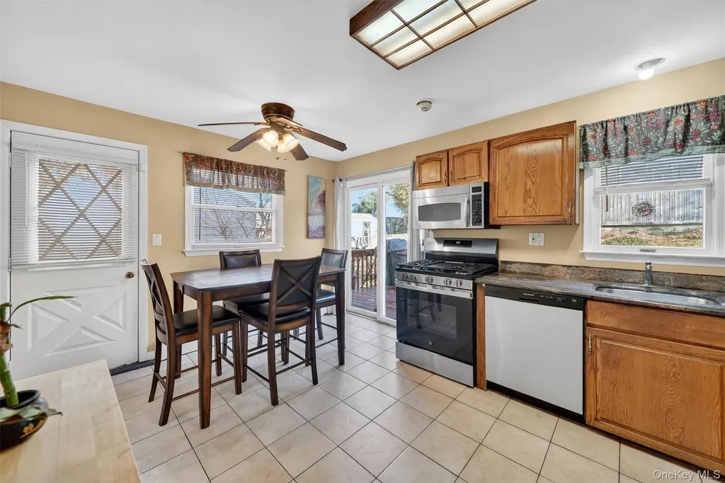191 Morsemere Avenue Yonkers NY 10703