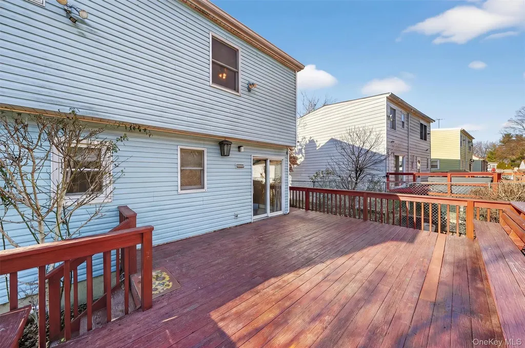 191 Morsemere Avenue Yonkers NY 10703