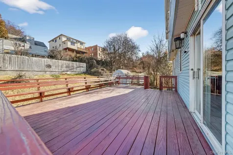 191 Morsemere Avenue Yonkers NY 10703