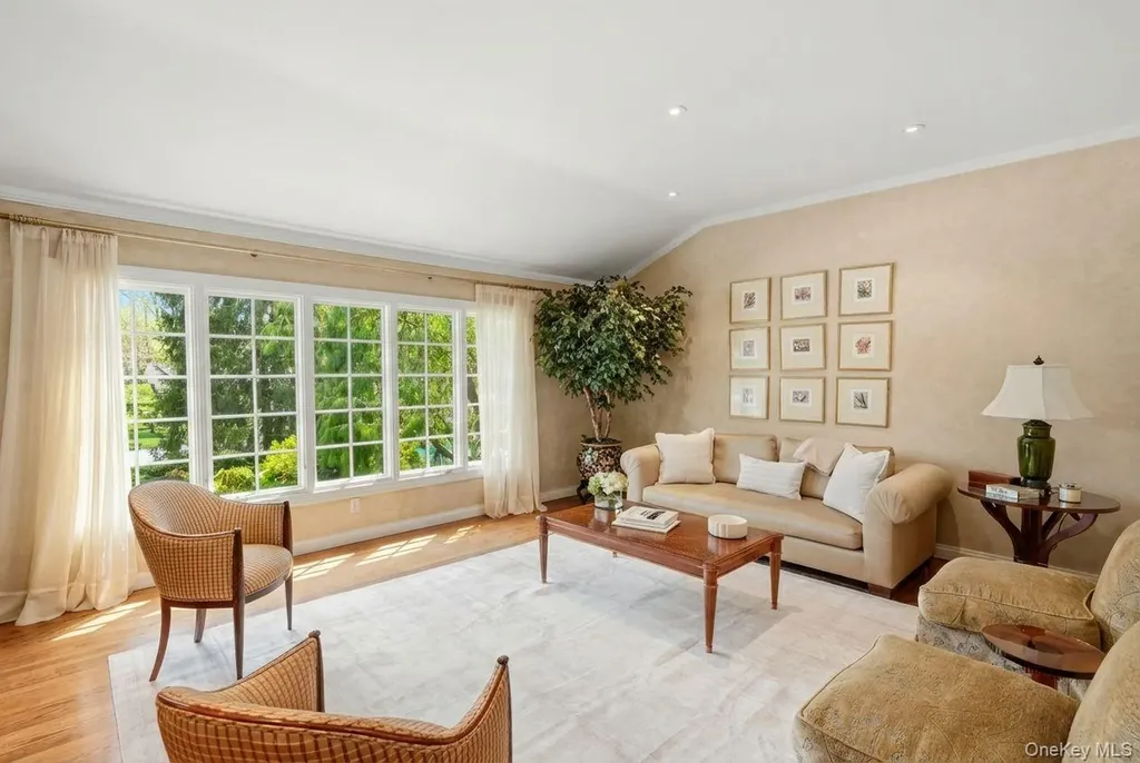 10 Oriole Place Rye Brook NY 10573