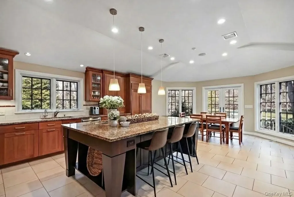 10 Oriole Place Rye Brook NY 10573