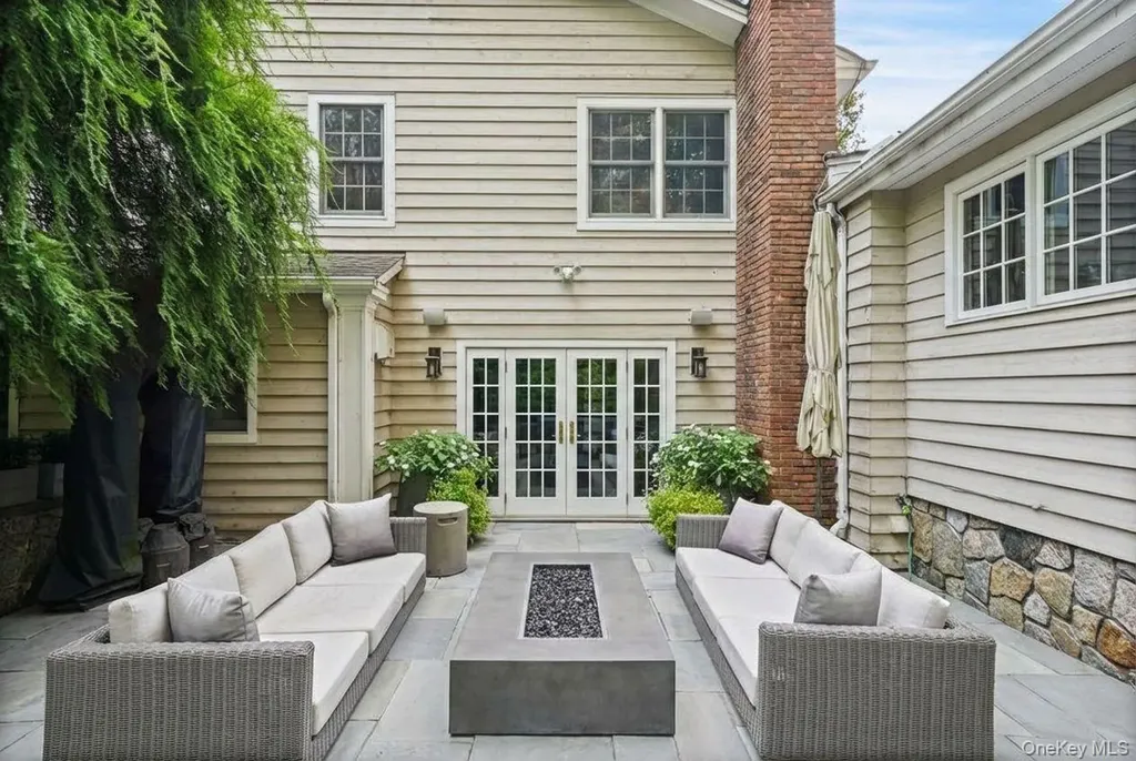 10 Oriole Place Rye Brook NY 10573
