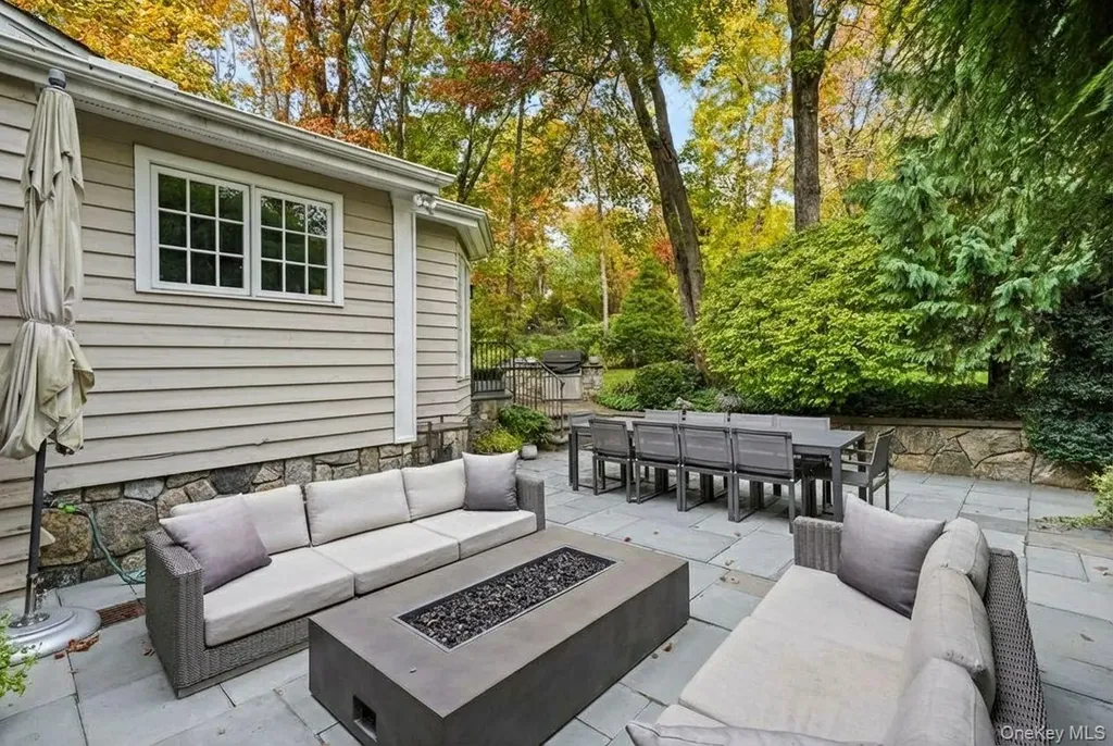 10 Oriole Place Rye Brook NY 10573