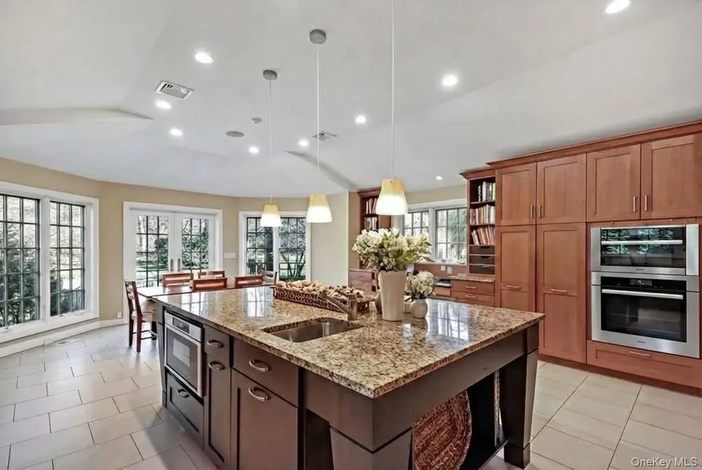10 Oriole Place Rye Brook NY 10573