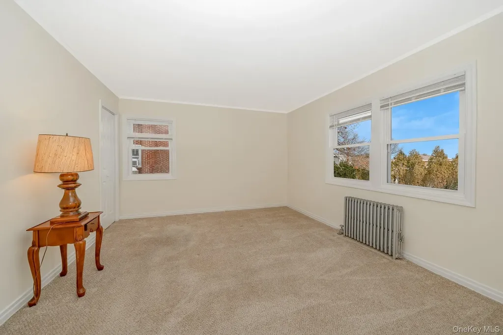 2 Parkview Place Elmont NY 11003