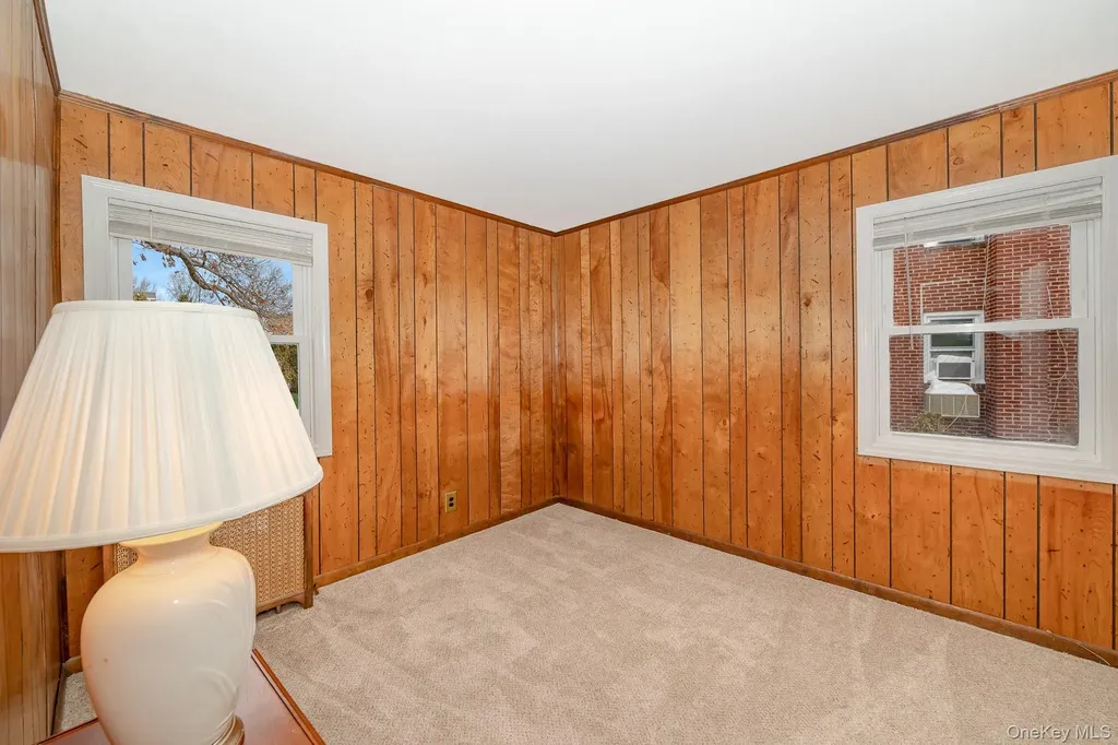 2 Parkview Place Elmont NY 11003