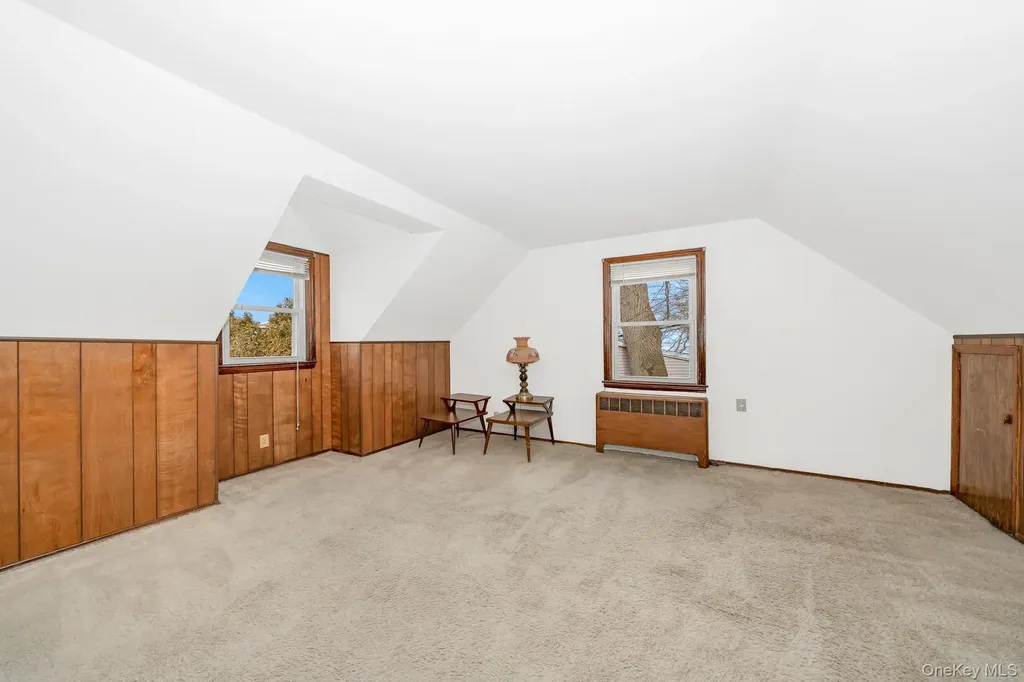 2 Parkview Place Elmont NY 11003