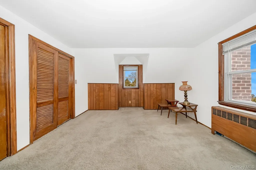 2 Parkview Place Elmont NY 11003