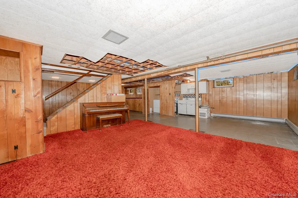 2 Parkview Place Elmont NY 11003