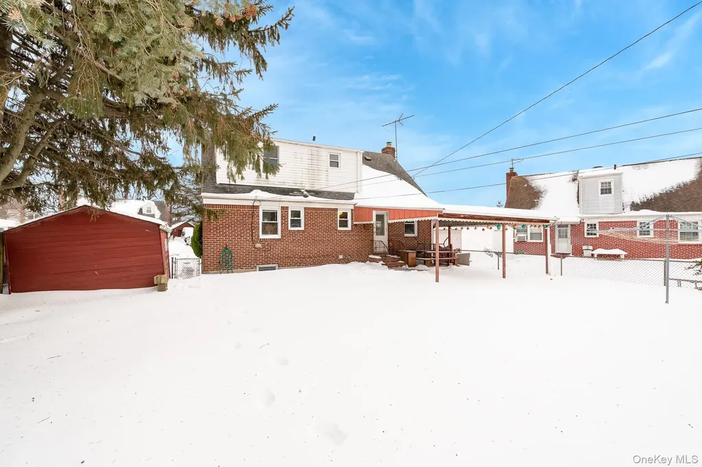 2 Parkview Place Elmont NY 11003