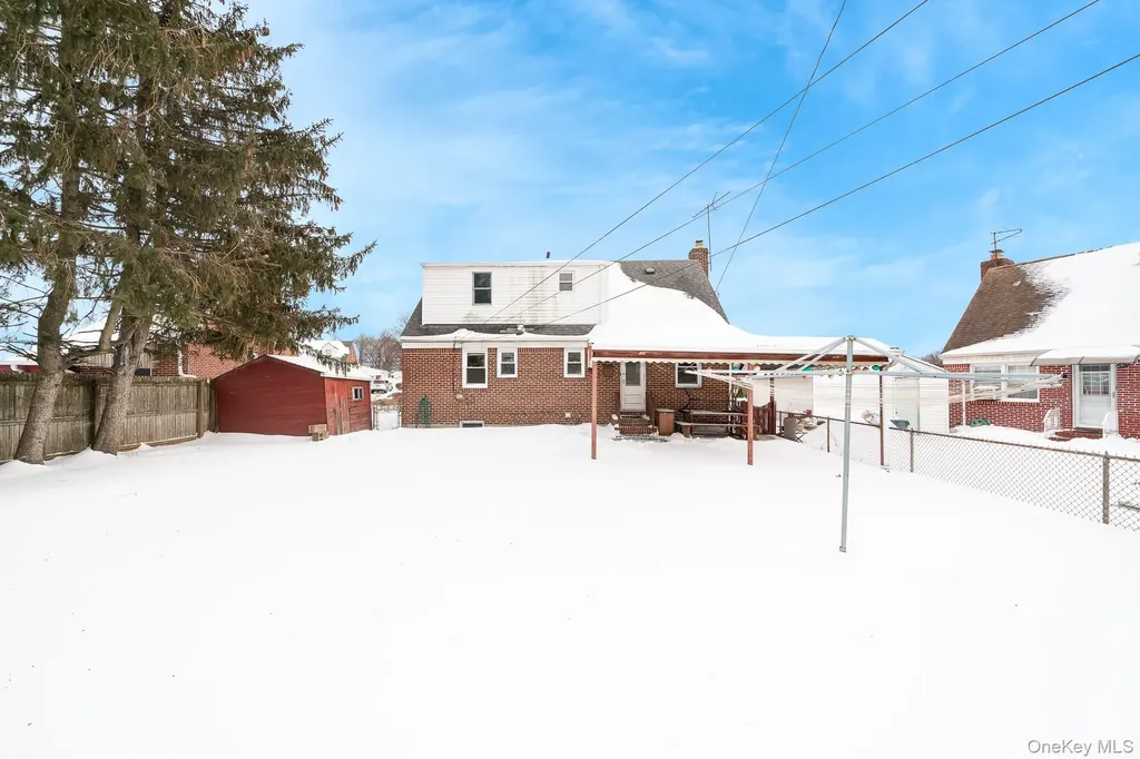 2 Parkview Place Elmont NY 11003